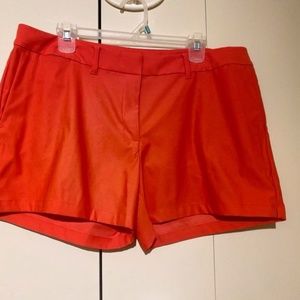 Womens Nike Golf Shorts / Dry Fit / Size 14
